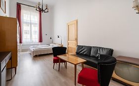 Retro Rebel Mode Apartment
